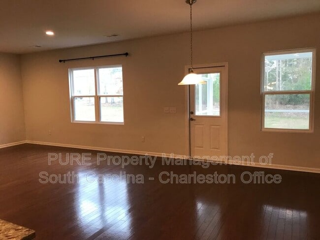 Building Photo - 3071 Conservancy Ln