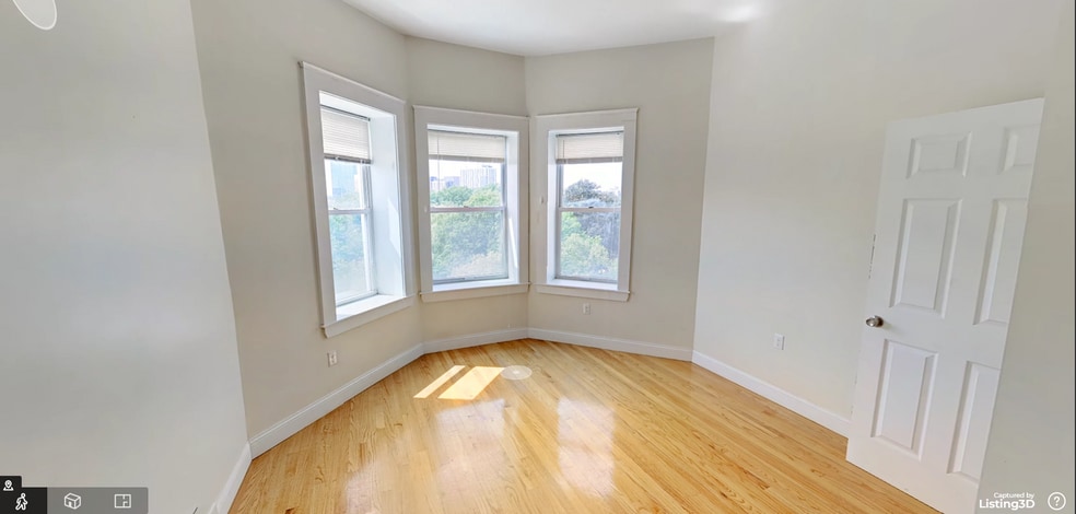 Building Photo - 84 Fenway