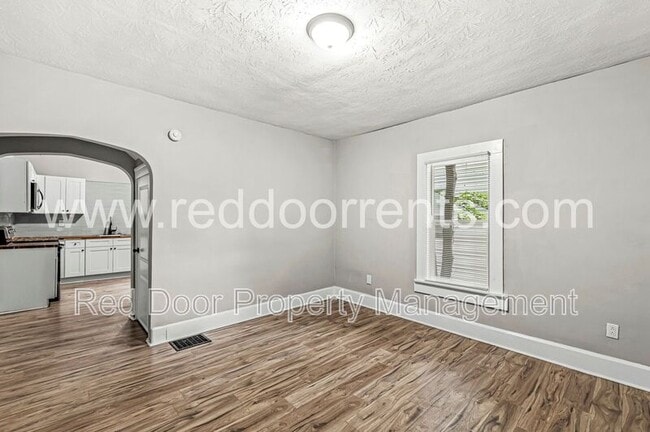 Building Photo - 2356 Stuart St