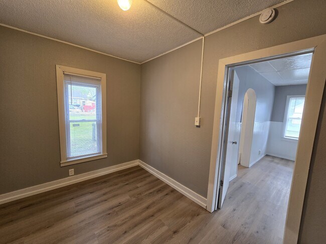 Building Photo - 425 Glenwood St