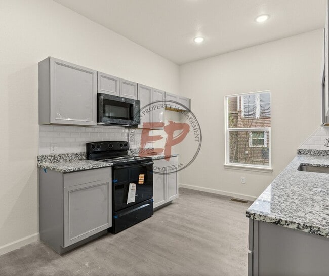 Building Photo - 2208 Gorman Ave