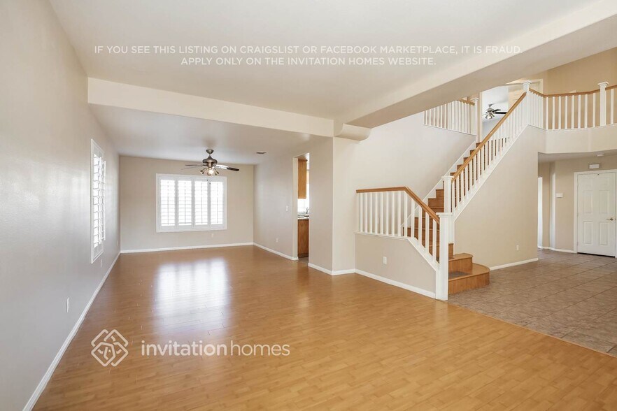 Building Photo - 8760 Wallaby Ln