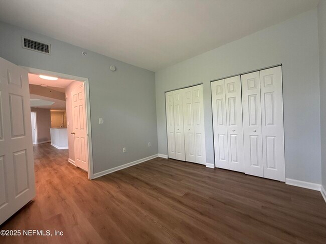Building Photo - 440 S Villa San Marco Dr