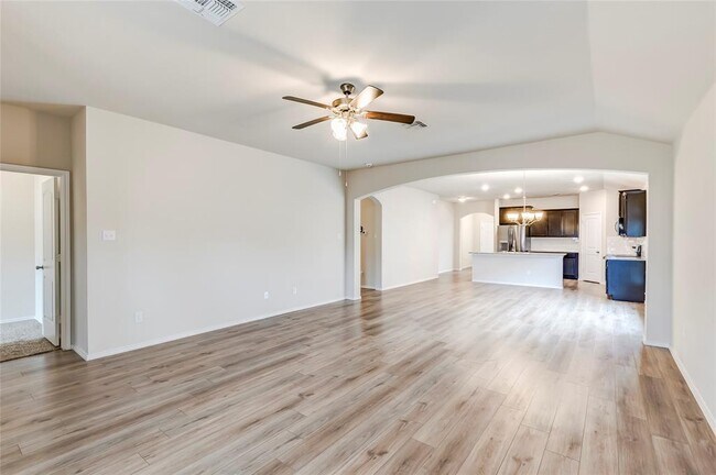 Building Photo - 227 Reagor Dr