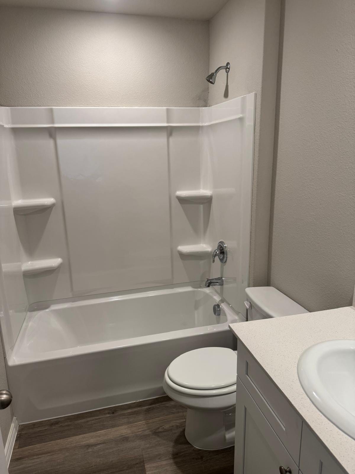 Building Photo - 1504 Tin Roof Rd