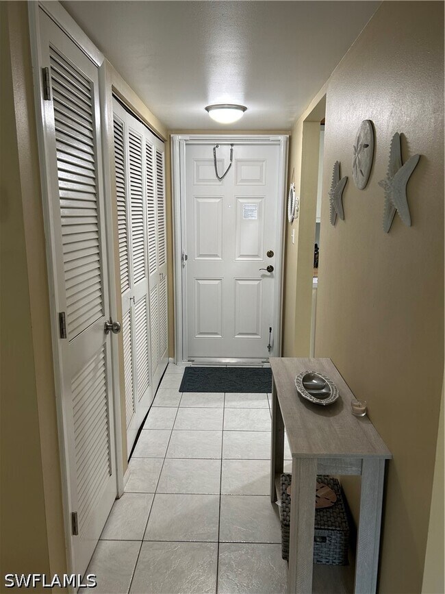 Building Photo - 170 Turtle Lake Ct