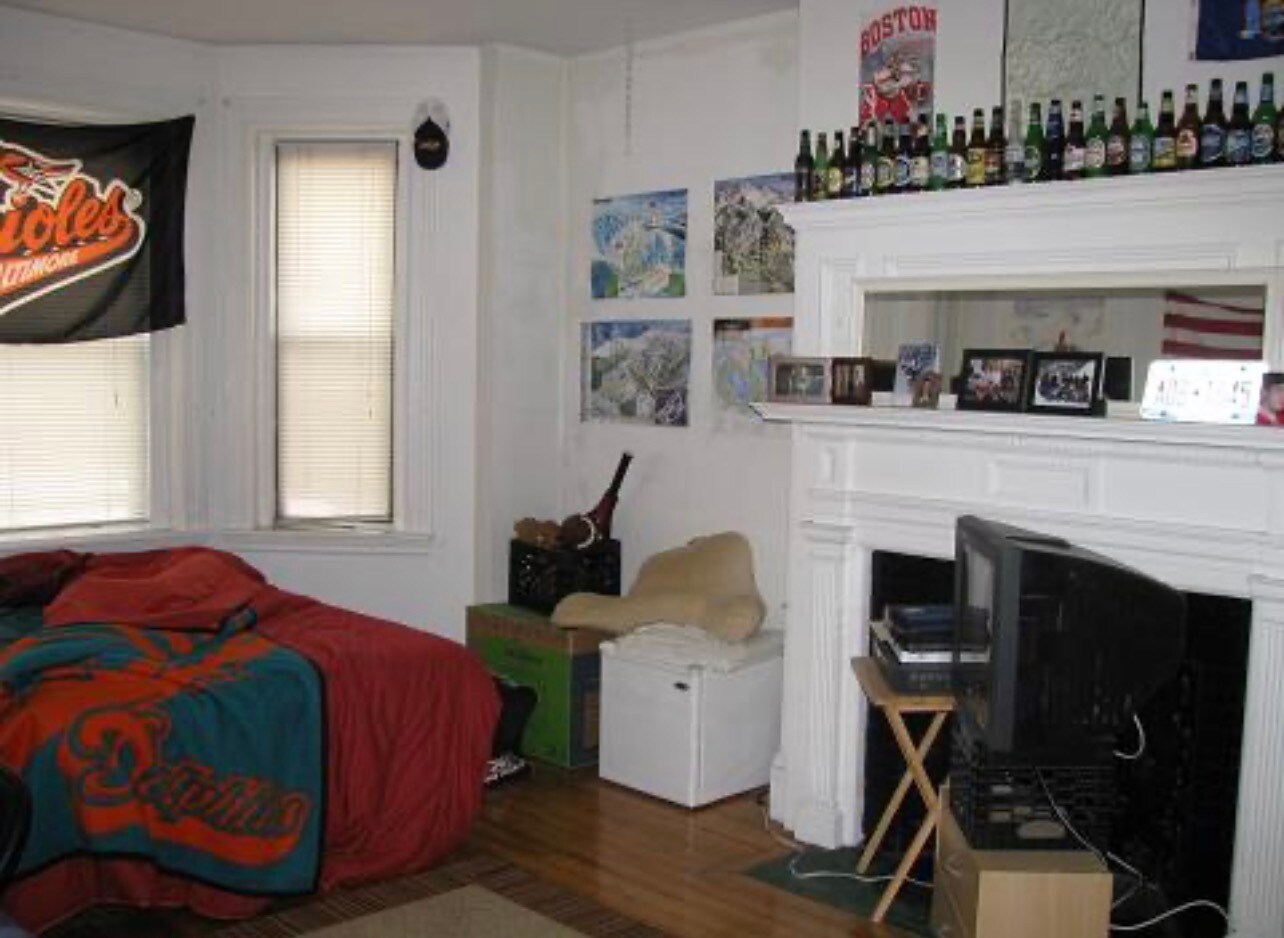 Building Photo - 18 Glenville Ave