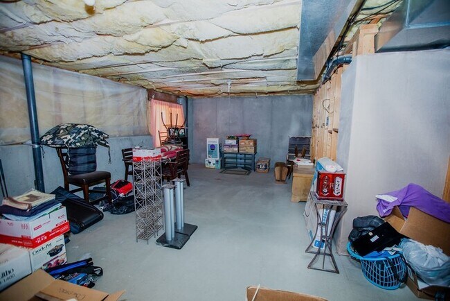 Building Photo - 14233 Adobe School Dr