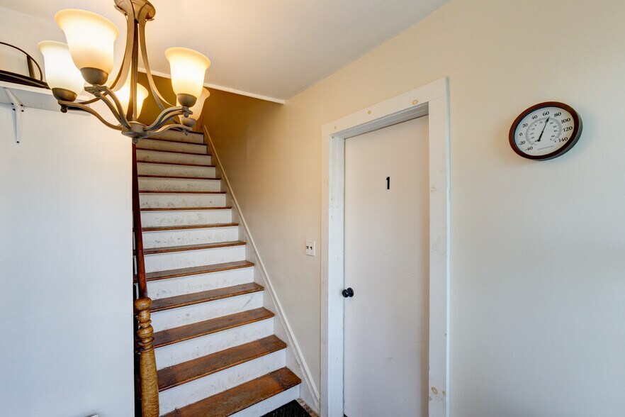 Building Photo - 21 Elk Creek Rd