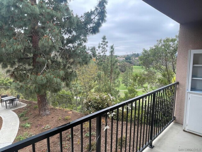 Building Photo - 7858 Cowles Mountain Ct