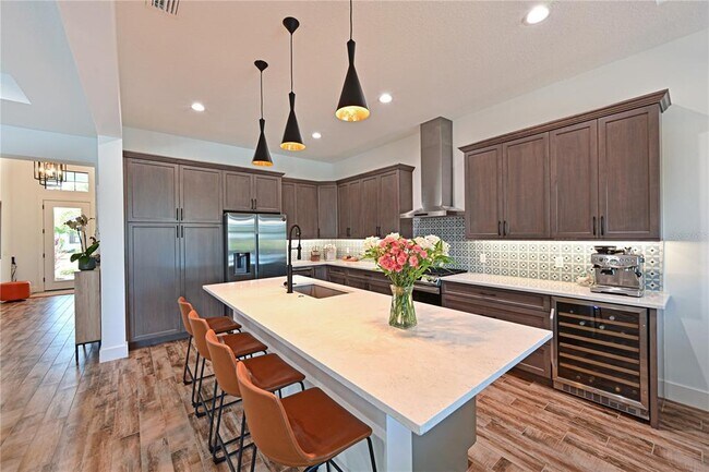 Building Photo - 8013 Clearwater Ct