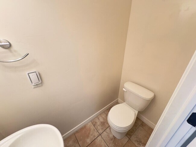 Building Photo - 1078 Cinnamon Ridge Dr