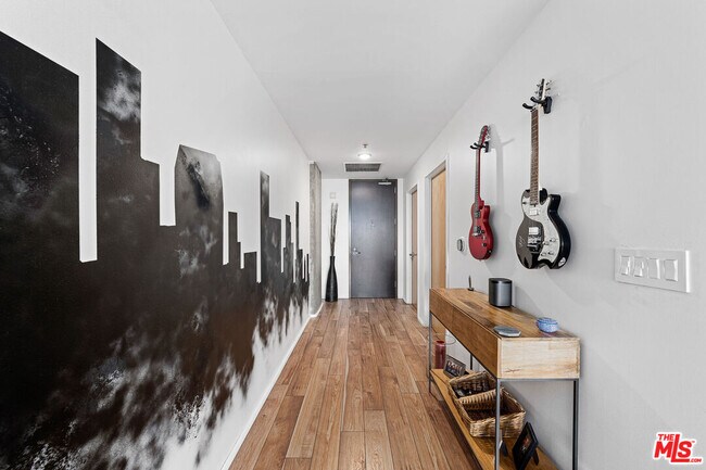 Building Photo - 1111 S Grand Ave