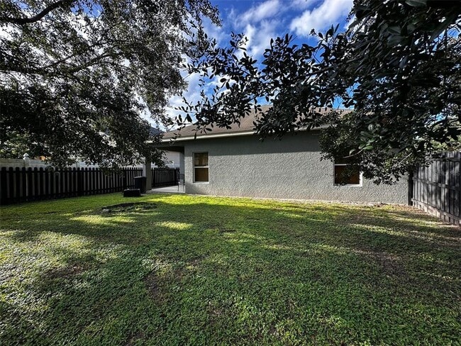 Building Photo - 15115 Stonebriar Way