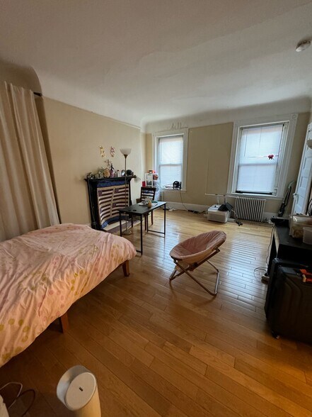 Building Photo - 531 Beacon St