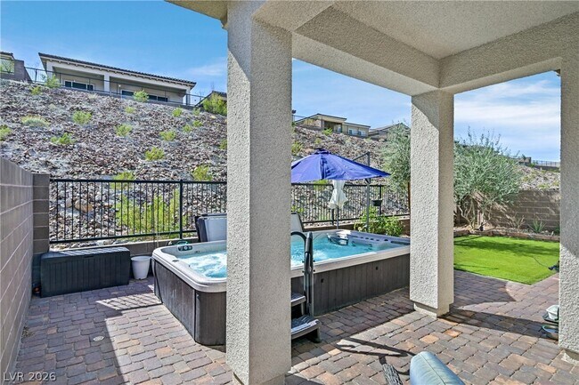Building Photo - 111 Ibiza Lk Dr