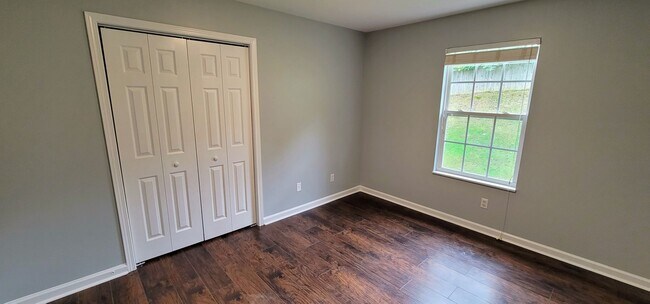 Building Photo - 1645 Wolverine Ln