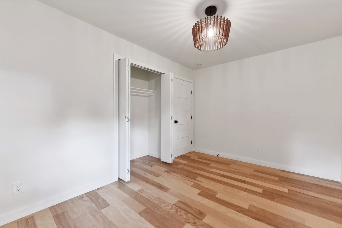 Building Photo - 11900 Dove Haven Dr