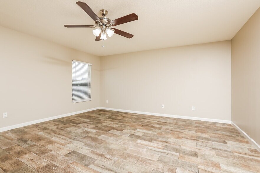 Building Photo - 2387 Yellow Grass Ct