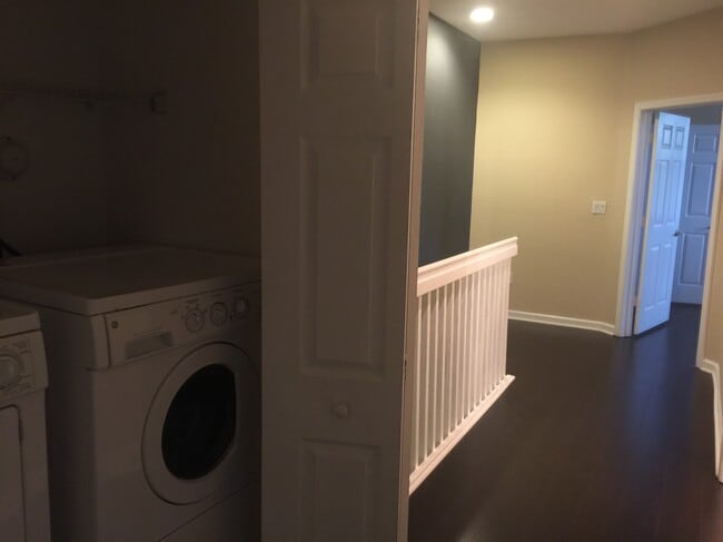 Building Photo - 3102 NW 24th Way