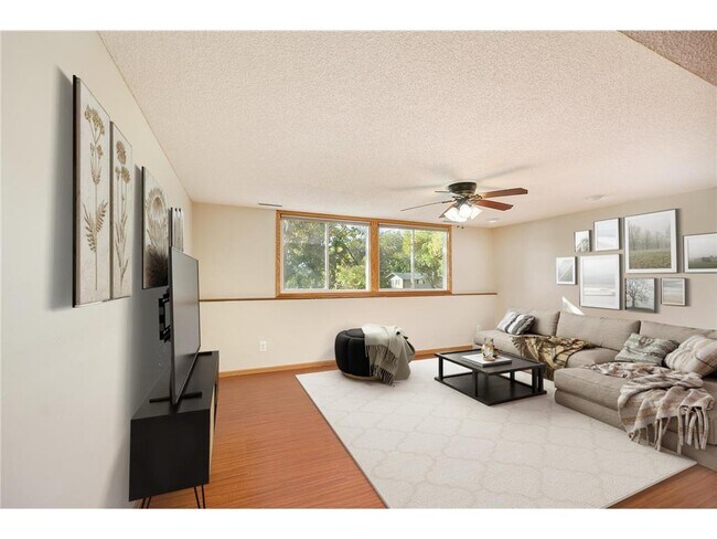 Building Photo - 8106 Dakota Ln