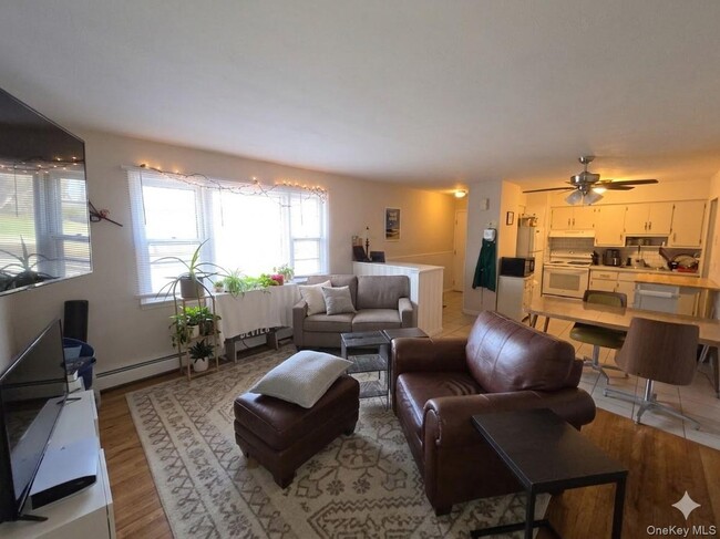 Building Photo - 635 South St