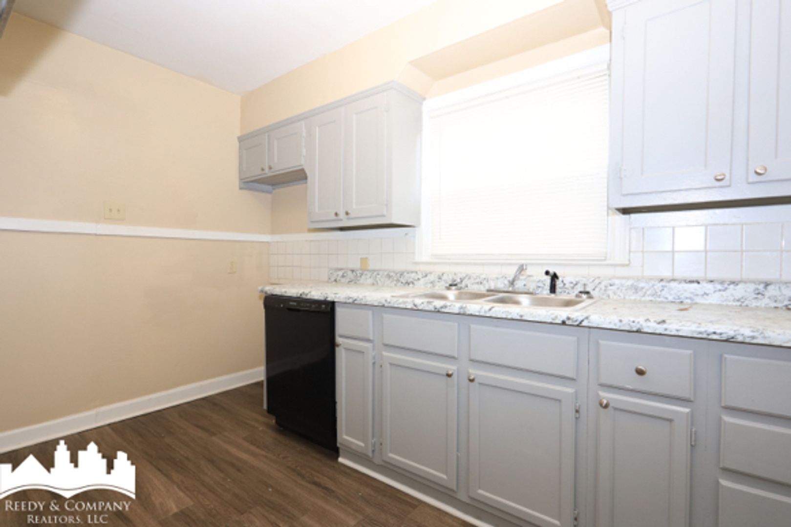 Building Photo - 965 Dillworth St