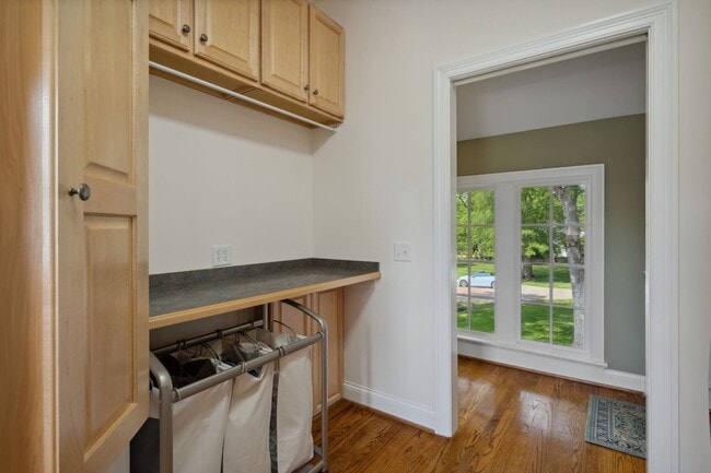 Building Photo - Extremely RARE opportunity in Green Hills