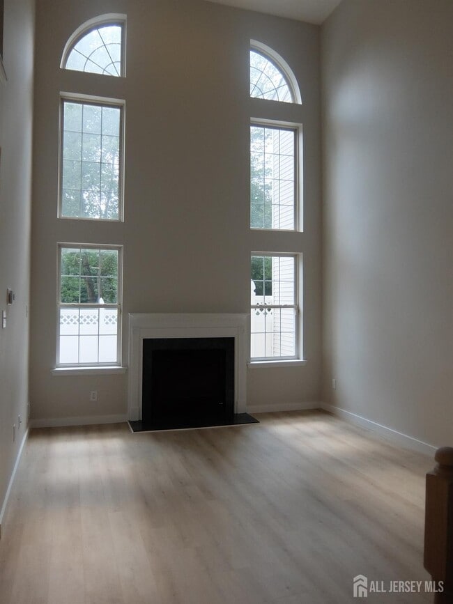 Building Photo - 2303 Pheasant Run