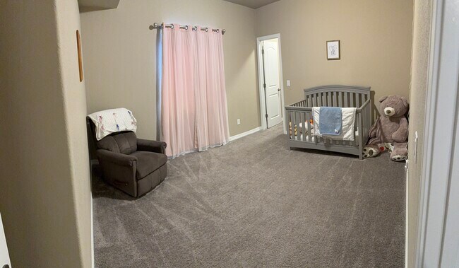 Building Photo - 9958 Golf Crest Dr