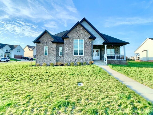 Building Photo - 585 Dexter Dr