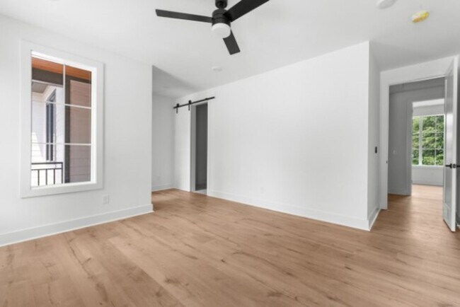 Building Photo - 1814 Stewart Pl