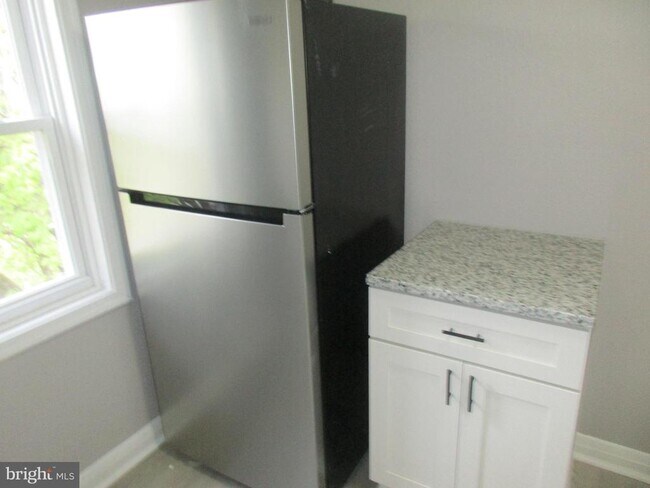 Building Photo - 2613 Fairview Ave