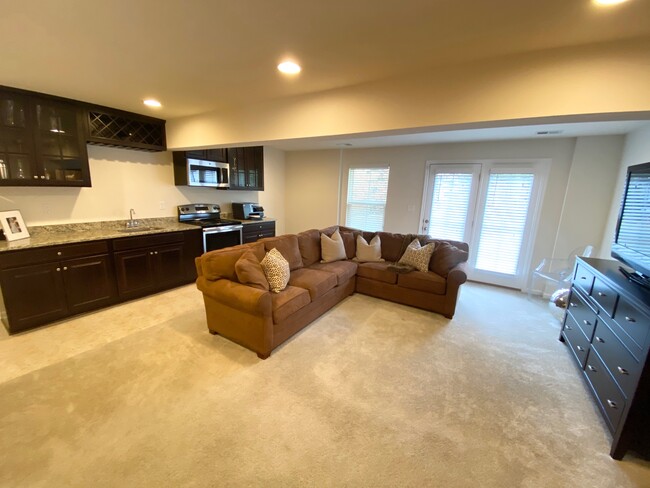 Building Photo - 2012 BethPage Ct