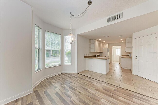 Building Photo - 1501 Napoli Dr W