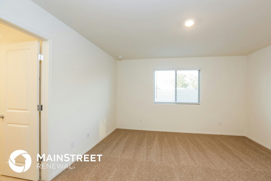 Building Photo - 9068 S 254th Dr