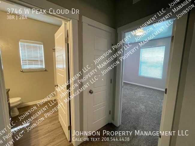 Building Photo - 3746 W Peak Cloud Dr