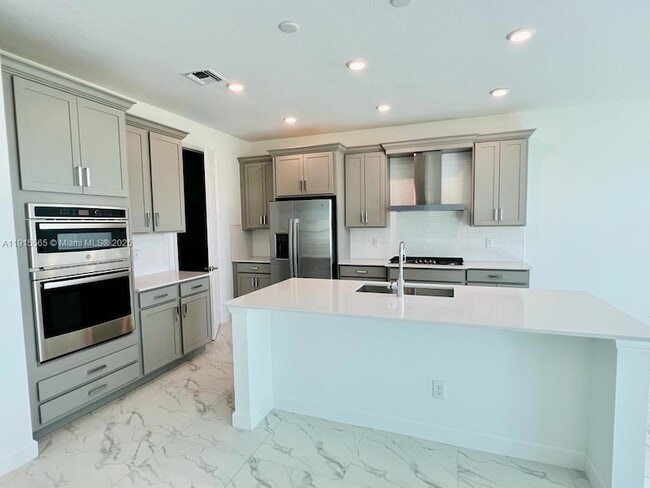 Building Photo - 1079 Haywagon Trl