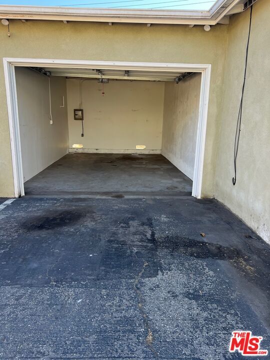 Building Photo - 13636 Cerise Ave