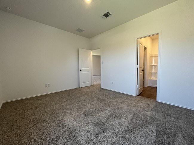 Building Photo - 312 Freshwater Dr