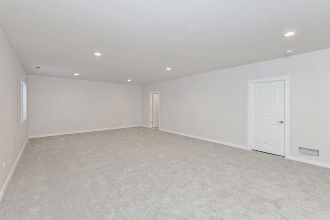 Building Photo - GREAT LOCATION!! Executive 4 Bed, 3 Bath Home in Johnston
