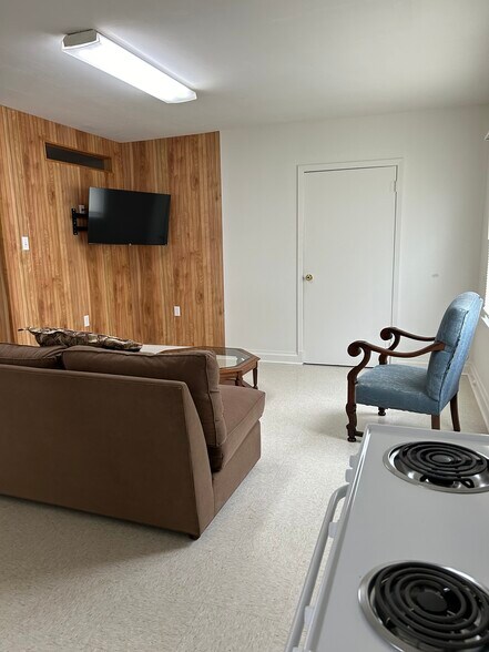 Building Photo - 5308 LA-1