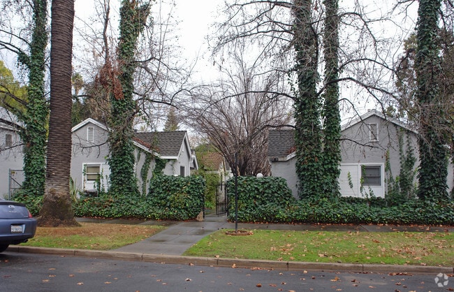 Primary Photo - 2217-2221 V St