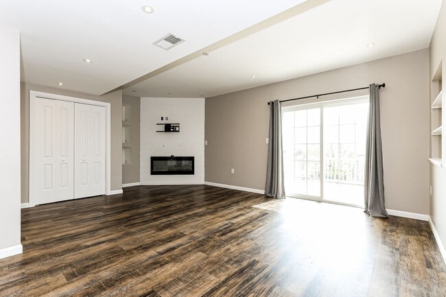 Building Photo - Beautiful 3 Bed, 4 Bath Home in Ephrata