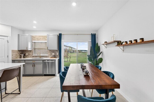 Building Photo - 10718 Ironwood Tree Wy