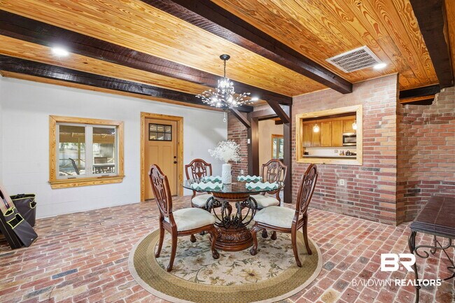 Building Photo - 27522 Burkhardt Dr