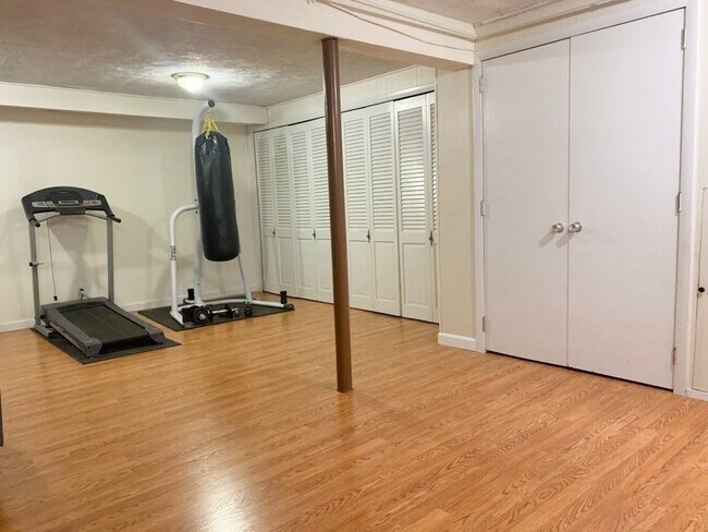 Building Photo - 1 Balfour St