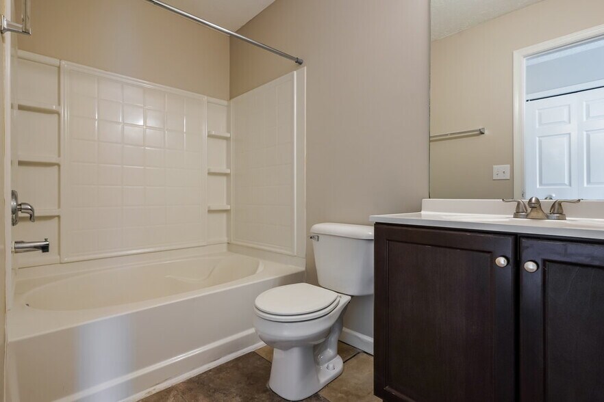 Building Photo - 2633 River Meade Way