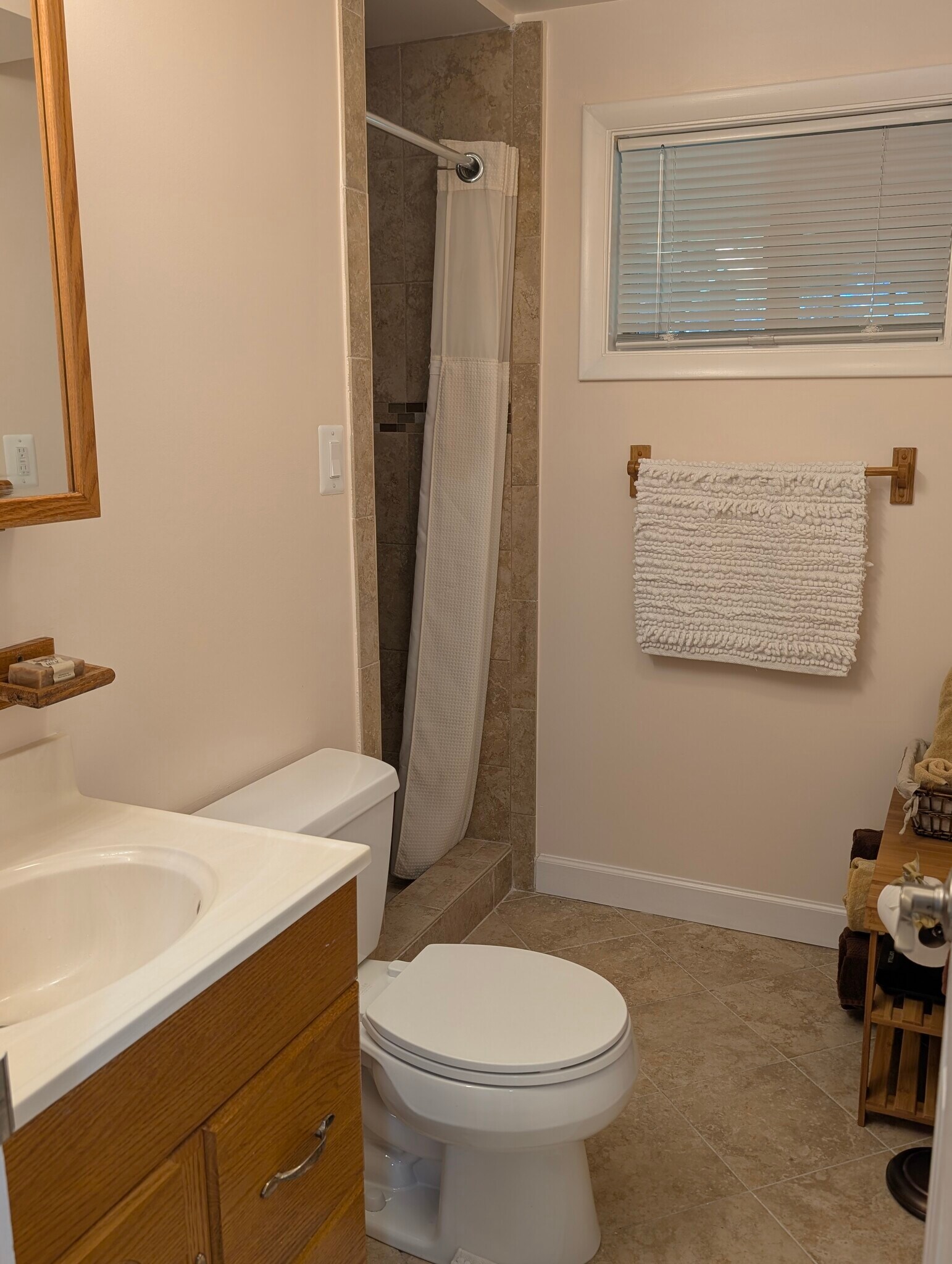 Bath - 14519 Dowling Dr