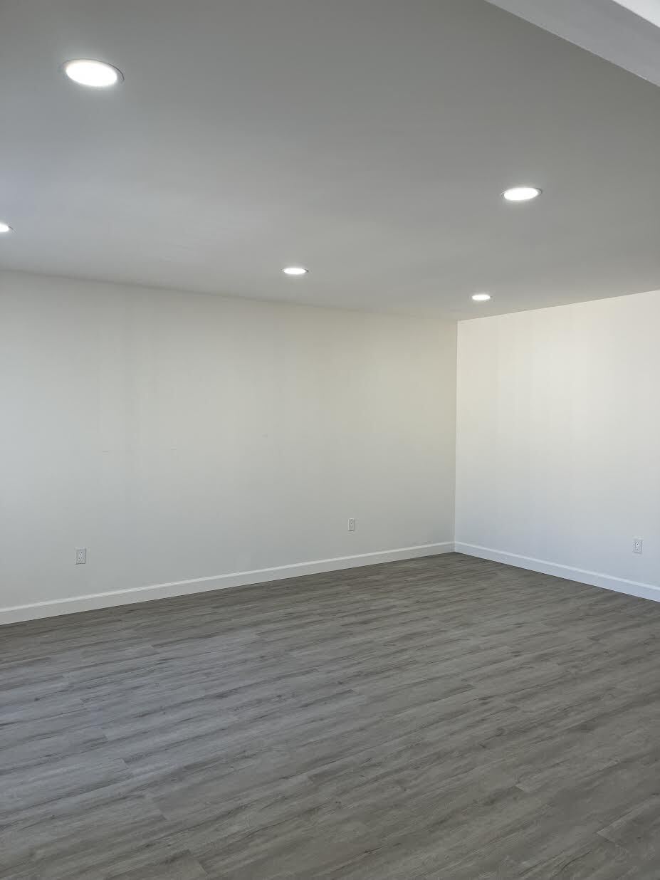 Living Room - 18371 Patterson Ln